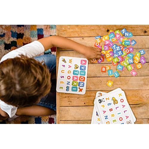 Jeu éducatif La Petite École Les Mots pour enfants, avec cartes illustrées pour apprentissage de l'écriture.