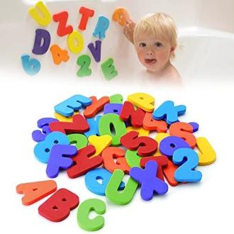 Lettres et chiffres flottants colorés pour apprentissage ludique dans le bain